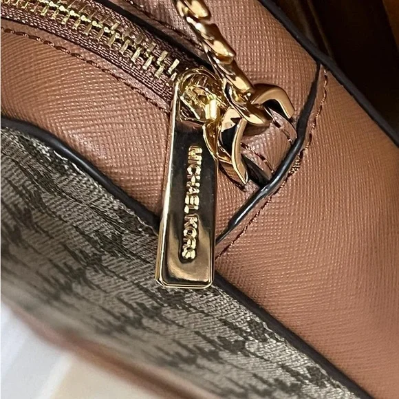 Michael Kors Large Jet Set Charm. EW Crossbody bag. New with tags - Picture 7 of 10